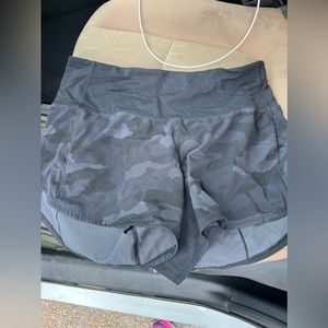 Size 10 lulu shorts